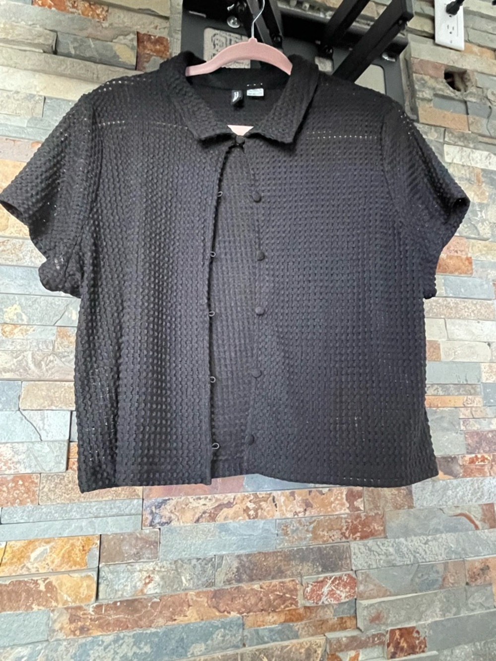 Cropped black blouse
